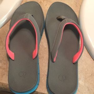 Women’s size 6.5 flip flops